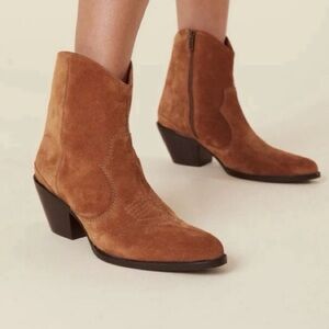 Spell Safari Suede Ankle Boots in Chocolate EU 39